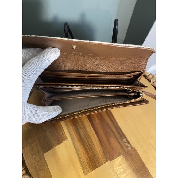 Michael Kors Mindy Carryall Leather Large Wallet (35T8GTZE3B) Vanilla Jetset - Picture 13 of 15